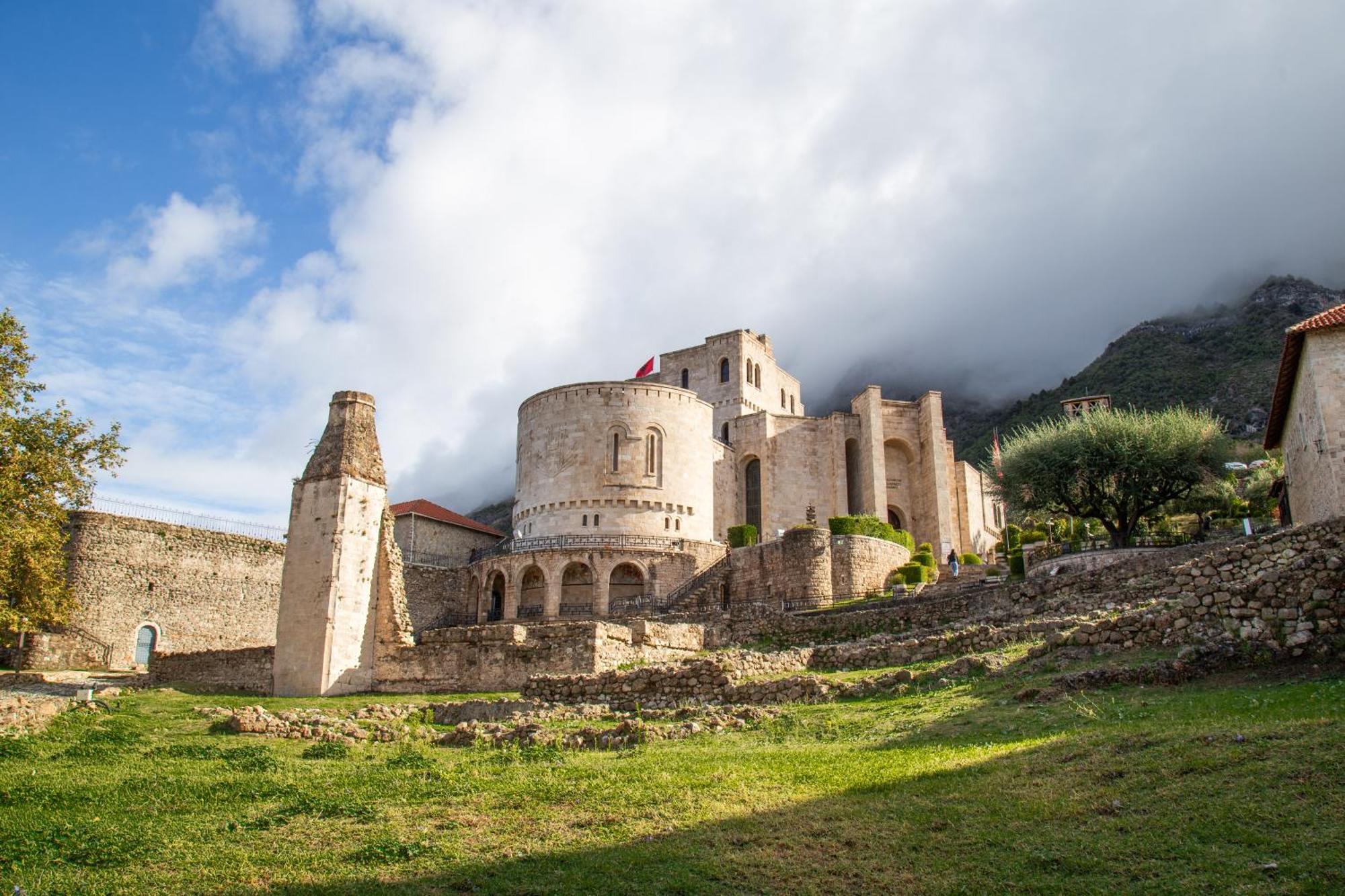 Kruja Albergo Diffuso , Inside Kruja Castle 외부 사진